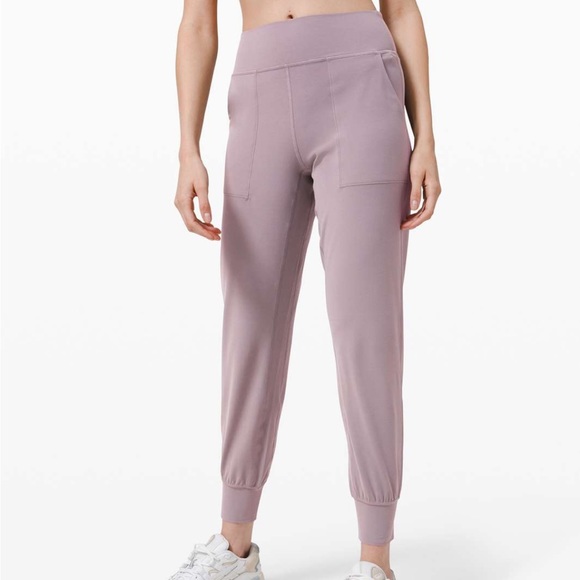 lululemon athletica Pants - Lululemon Align Joggers Size 6 mauve purple great condition